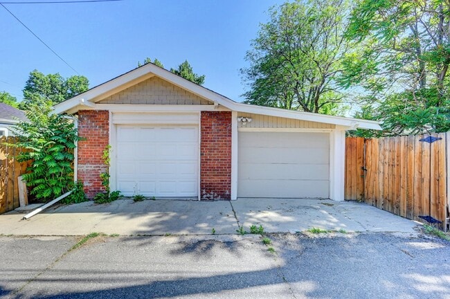 Building Photo - $3,700- Charming and Updated 4 bed, 3 bath Home in West Highland Denver!