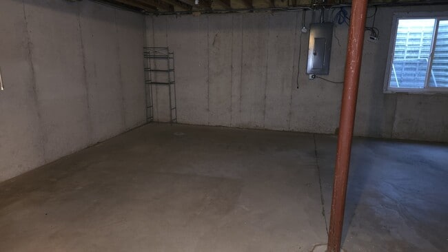 Building Photo - 434 Vaughn Cir