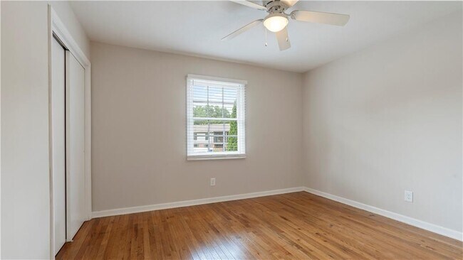 Building Photo - 3095 Colonial Way