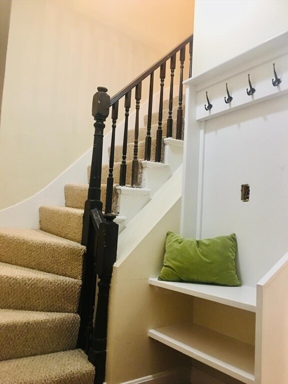 Building Photo - 96 Marcella St