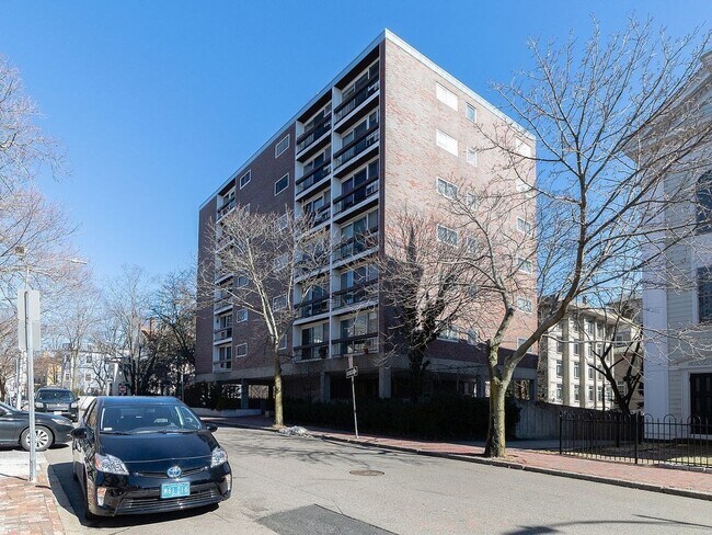Building Photo - 12 Inman St