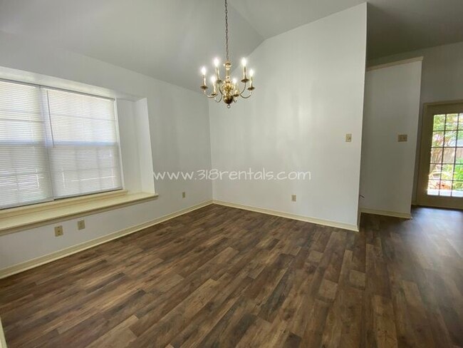 Building Photo - Home in Shady Grove available!