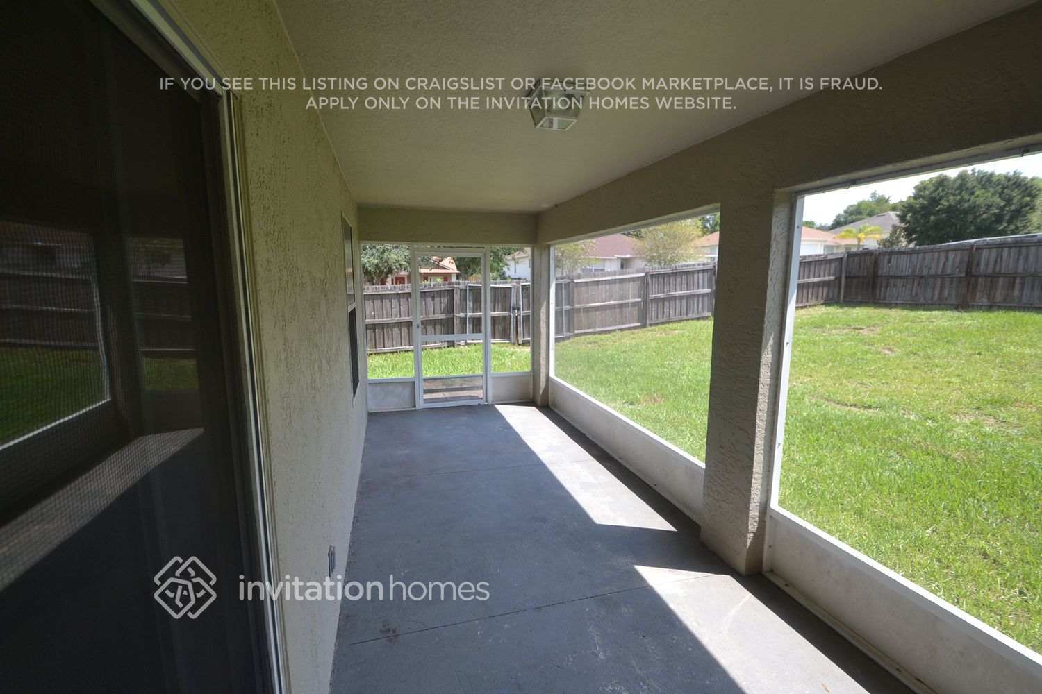 Building Photo - 830 Breezy Lake Way