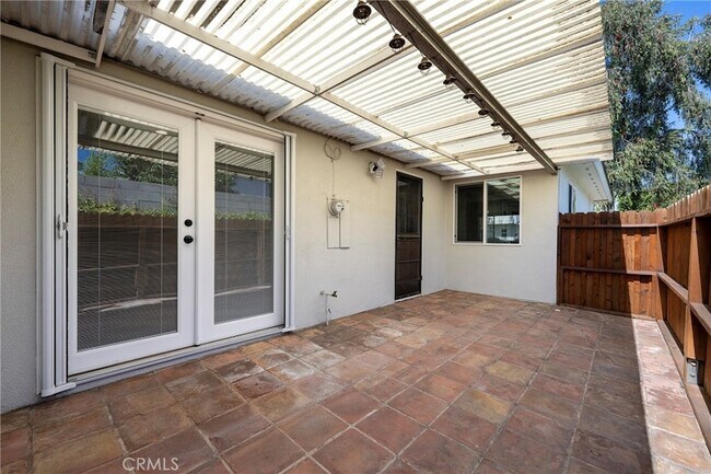 Building Photo - 8231 Deerfield Dr