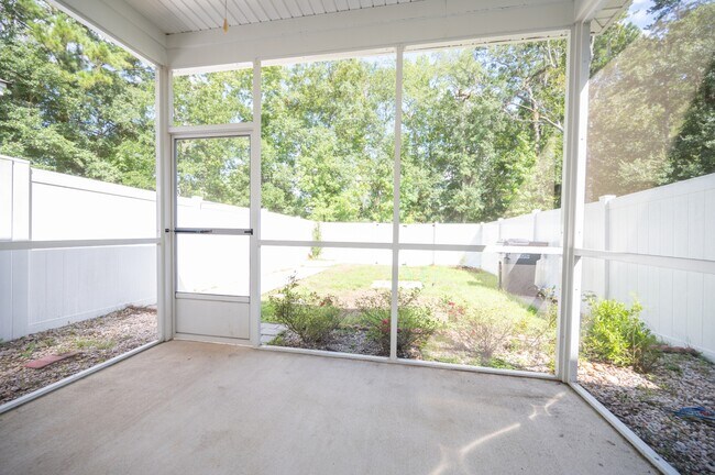 Building Photo - 7801 Montview Rd