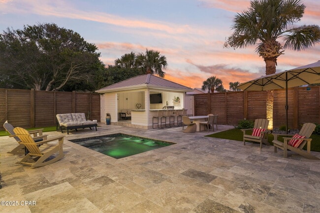 Building Photo - 407 Petrel St