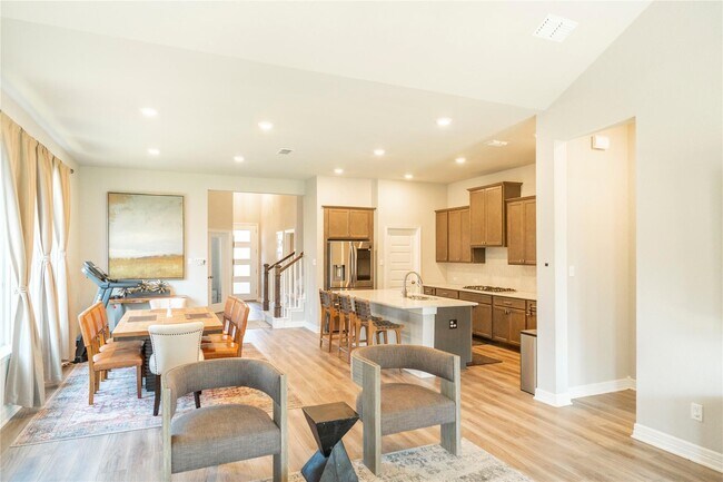 Building Photo - 29023 Laurel Grove Ln