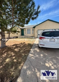 Building Photo - Located On A Quiet Cul-de-sac -  3 Plus Bedrooms/3 Bathroom/2 Car Garage $1800/$1800