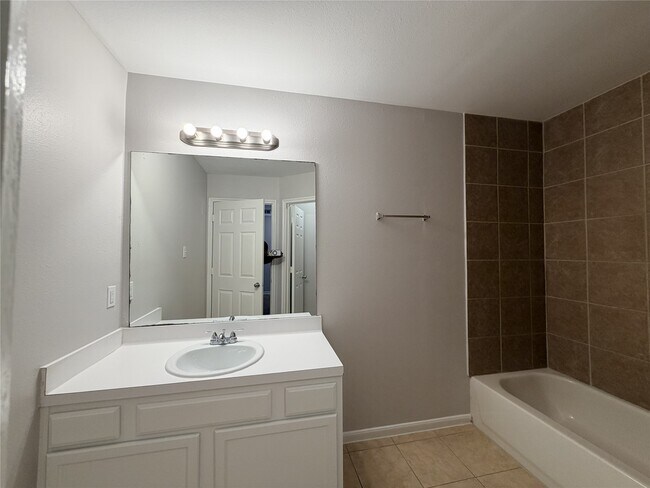 Building Photo - 6407 Waldron Dr