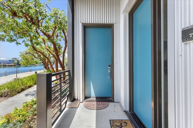 Building Photo - 2857 Regatta Dr