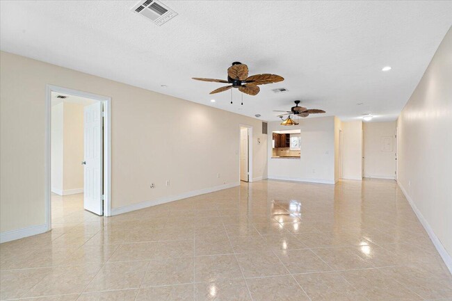 Building Photo - 1630 Seaway Dr