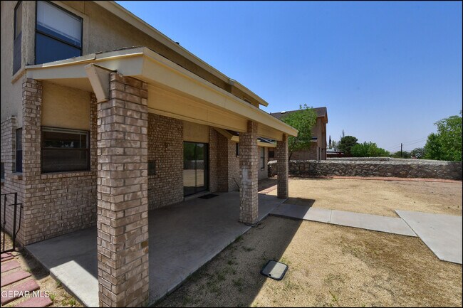 Building Photo - 695 Bluff Canyon Cir