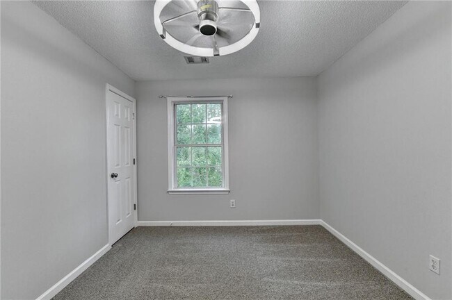 Building Photo - 3415 Oxwell Dr NW