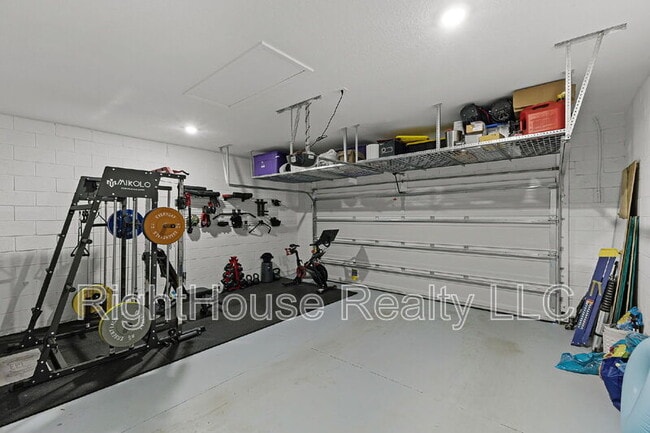 Building Photo - 4135 Pino St