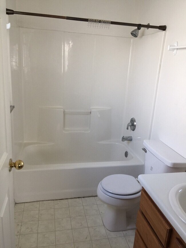 Building Photo - 2912 Dawn Dr