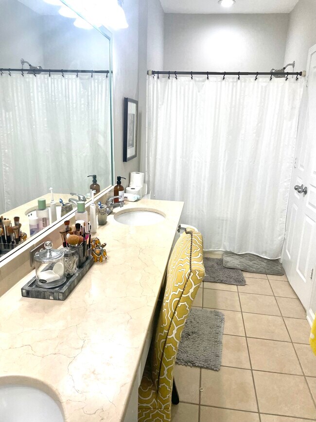 Building Photo - 10 Perimeter Summit Blvd NE