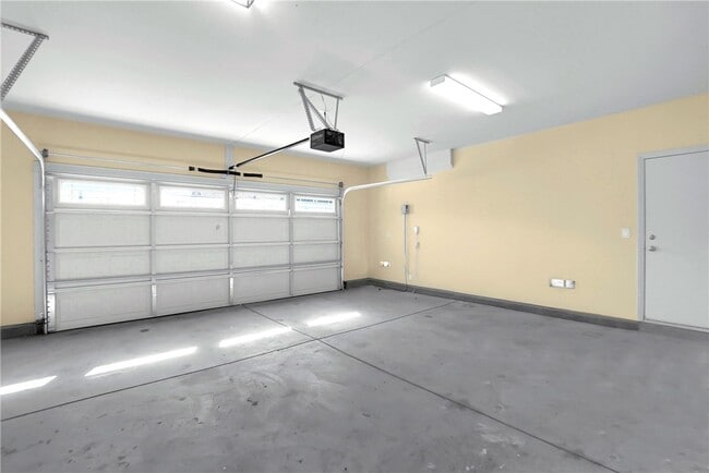 Building Photo - 2141 E Nugent St