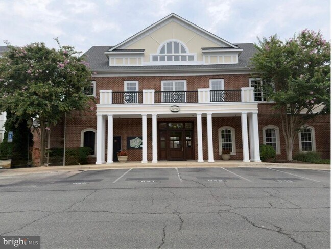 Building Photo - 12945 Centre Park Cir