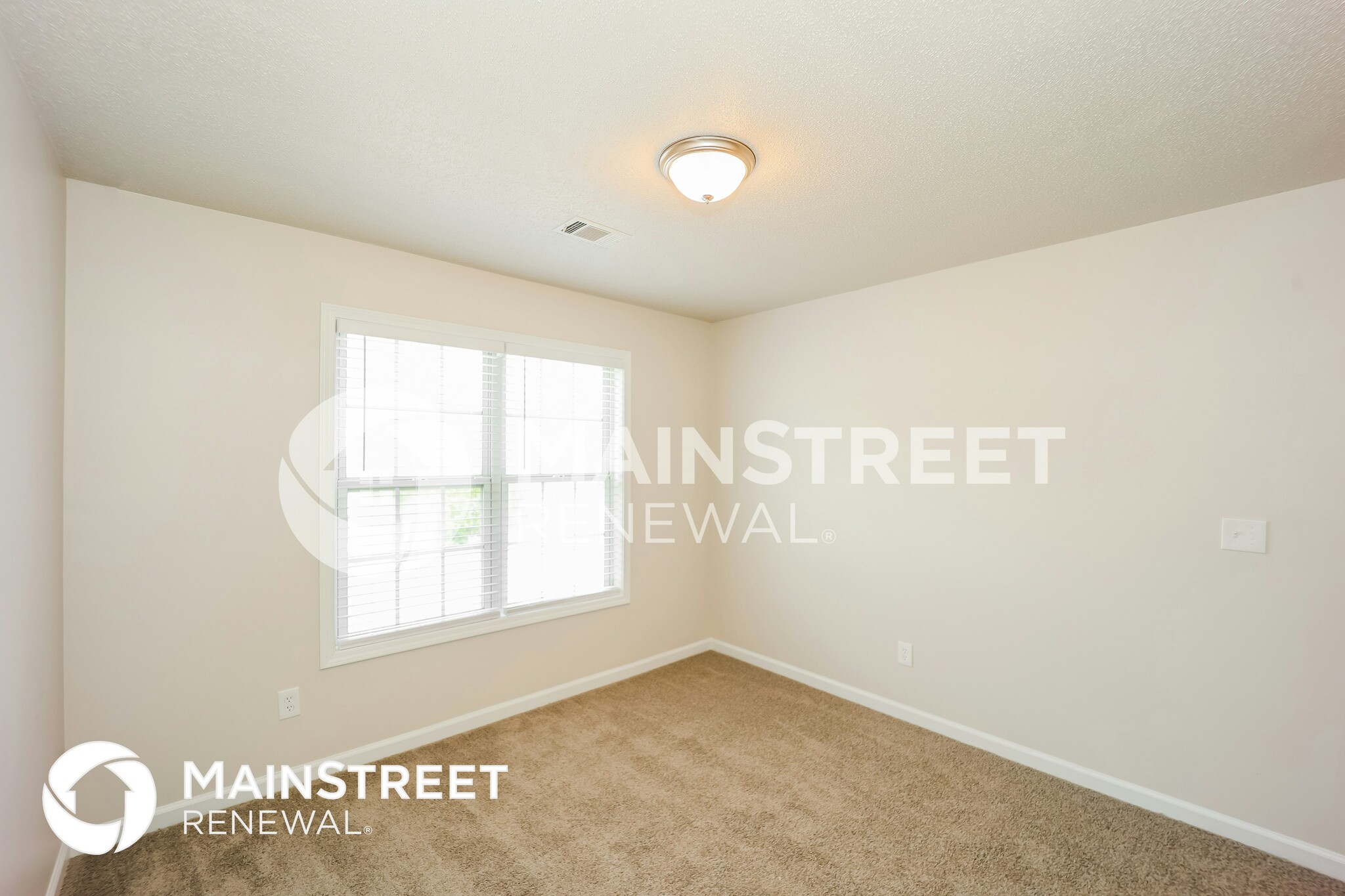 Building Photo - 930 Castlerock Way