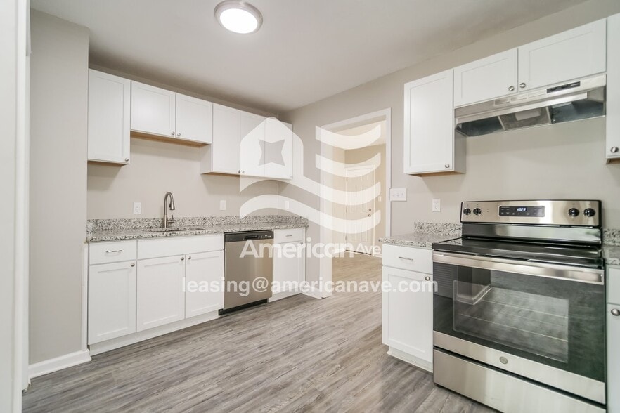 Building Photo - 19209 Cherrywood Ln