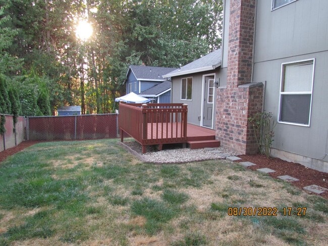 Building Photo - ~Beautiful Two-story Home Located in the N...