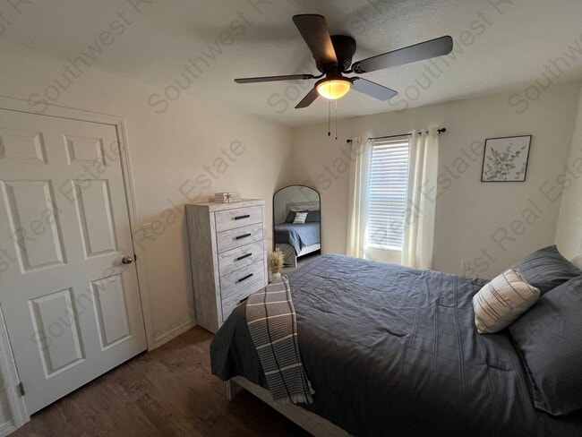 Building Photo - 2131 Bobwhite Ct