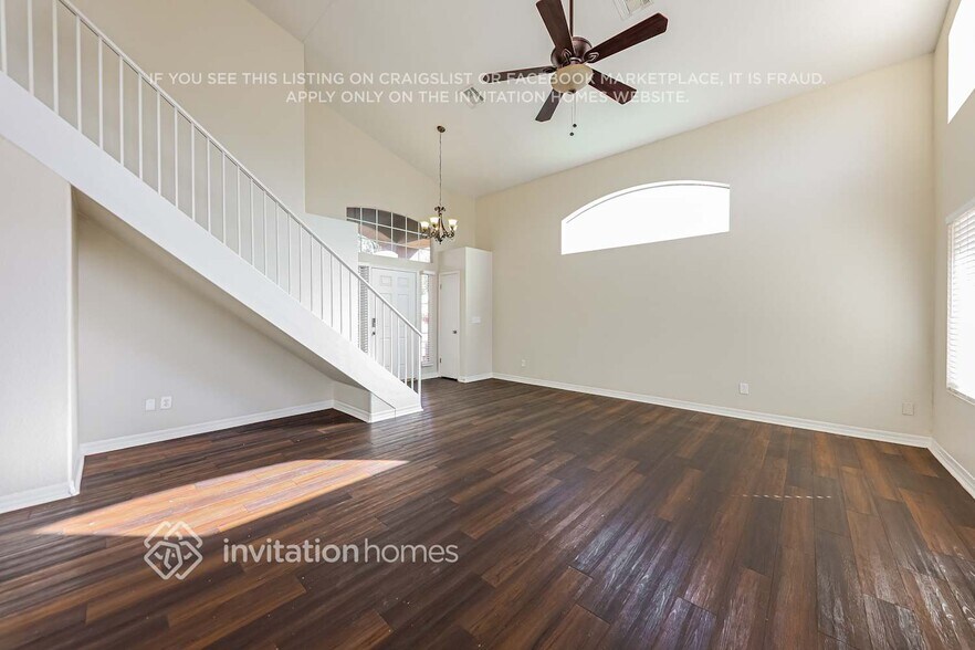 Building Photo - 6887 W Via Del Sol Dr