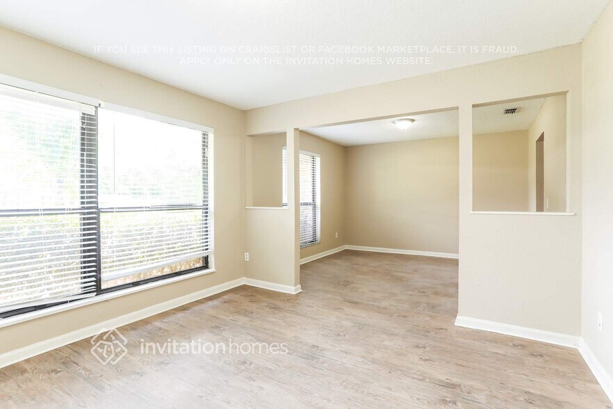 Building Photo - 8323 Country Creek Blvd