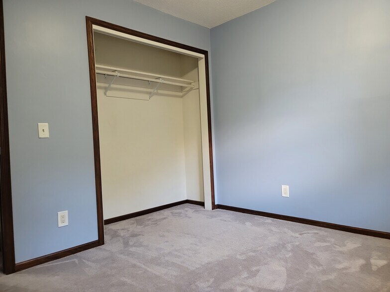 Building Photo - 13405 Arrowhead St NW