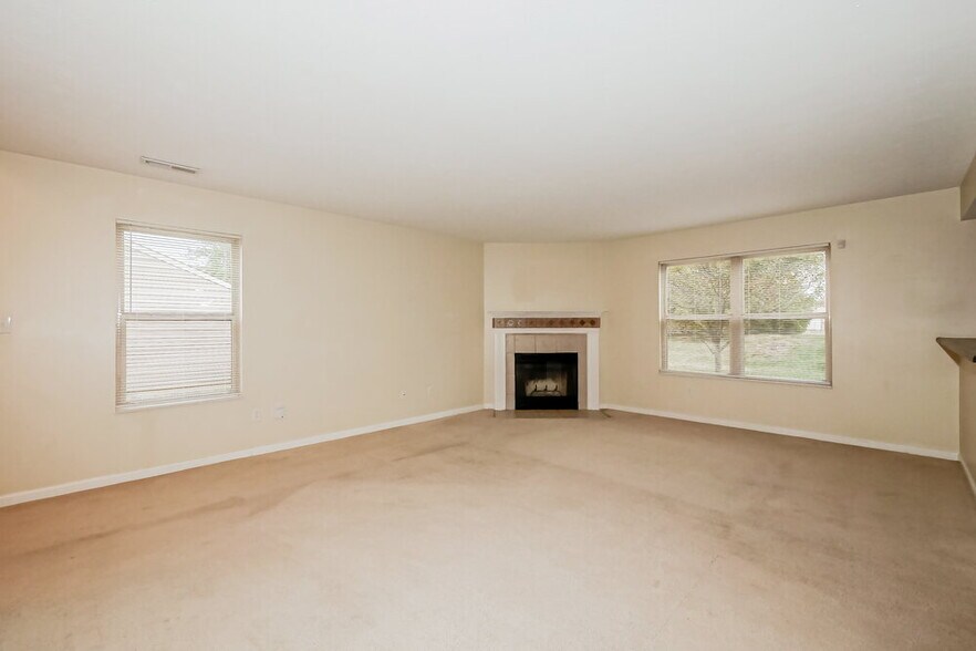 Building Photo - 12971 Quarterback Ln