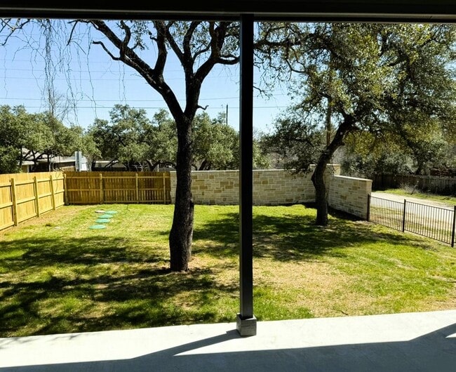 Building Photo - 18208 Gregg Bluff Rd