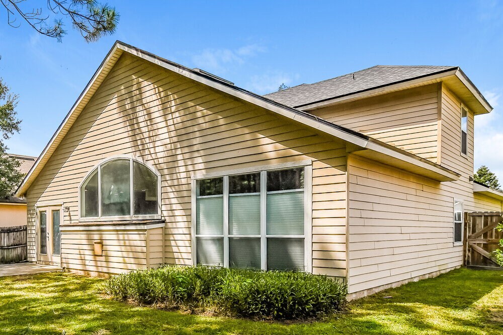 Building Photo - 9224 Redtail Dr