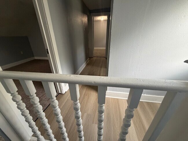 Building Photo - 3 Bedroom Near Irvington-Emerson Heights