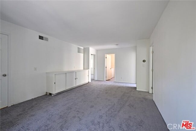 Building Photo - 11061 Ohio Ave