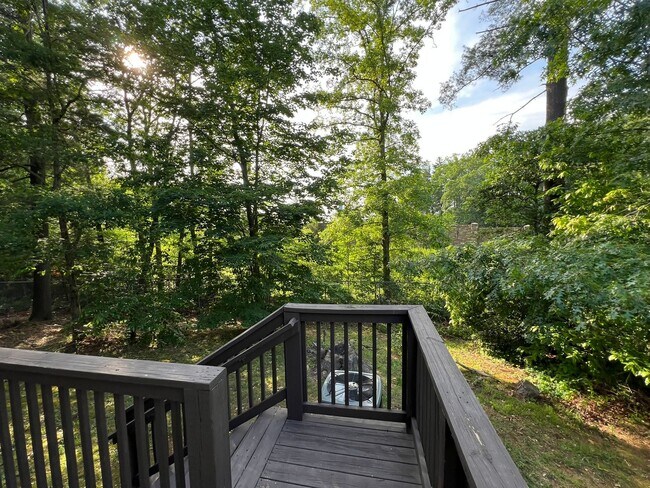 Building Photo - Arden 3 bed Townhome: Commuter's Wishlist