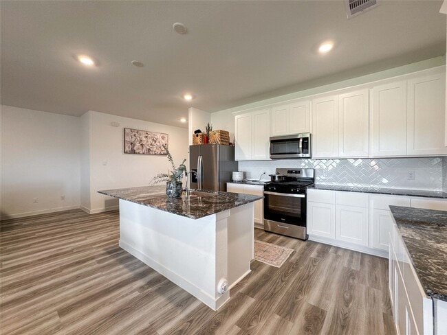 Building Photo - 8706 Marlow Dr