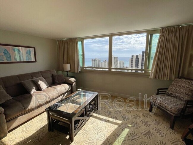 Building Photo - 445 Seaside Ave