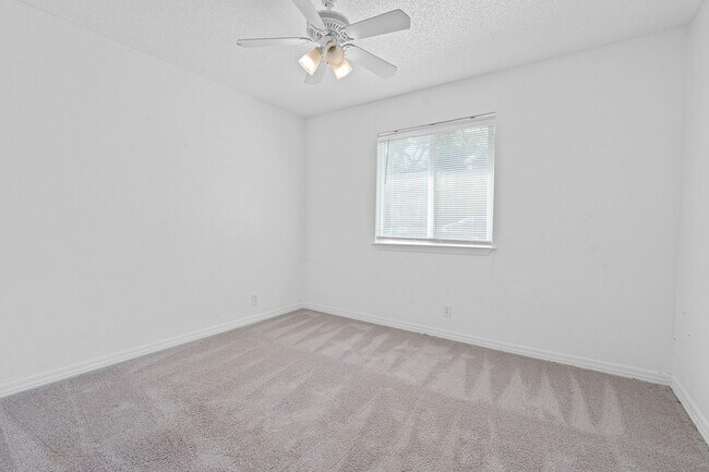 Building Photo - 5402 Jeffburn Cove