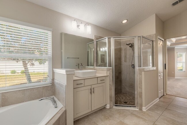 Building Photo - 68 Auberry Dr