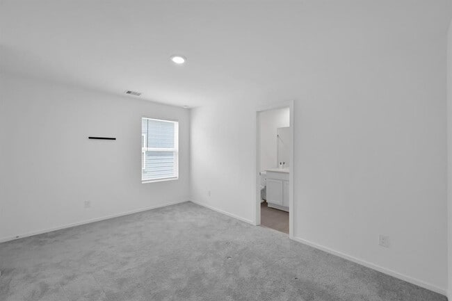 Building Photo - 18271 Via Aurelia Dr