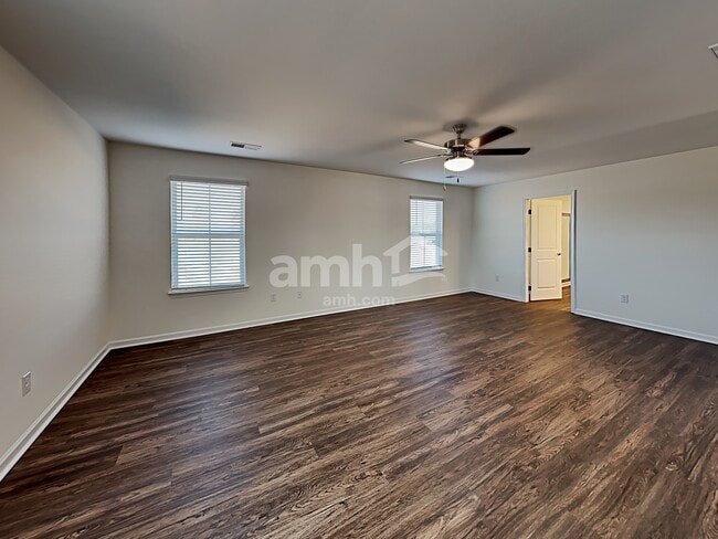 Building Photo - 5029 Twin River Dr