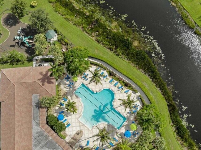 Building Photo - 7032 Willow Pine Way