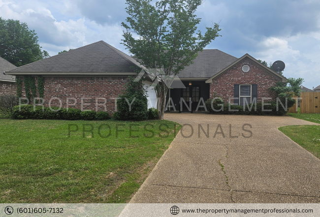 Building Photo - 121 Cherry Laurel Cir