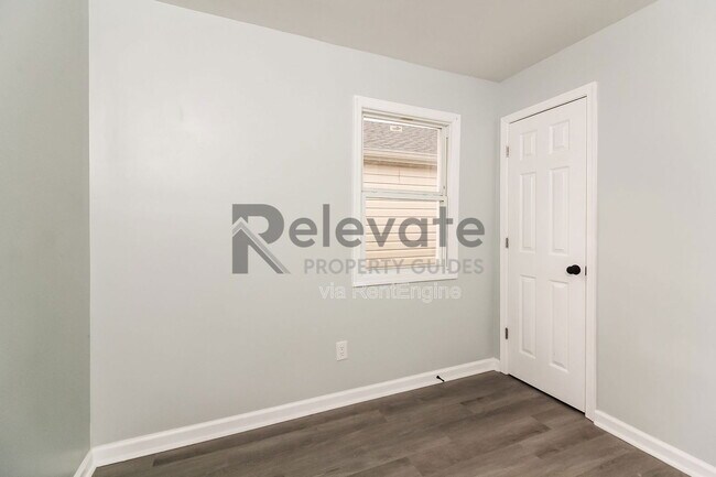 Building Photo - 129 S Old Church St