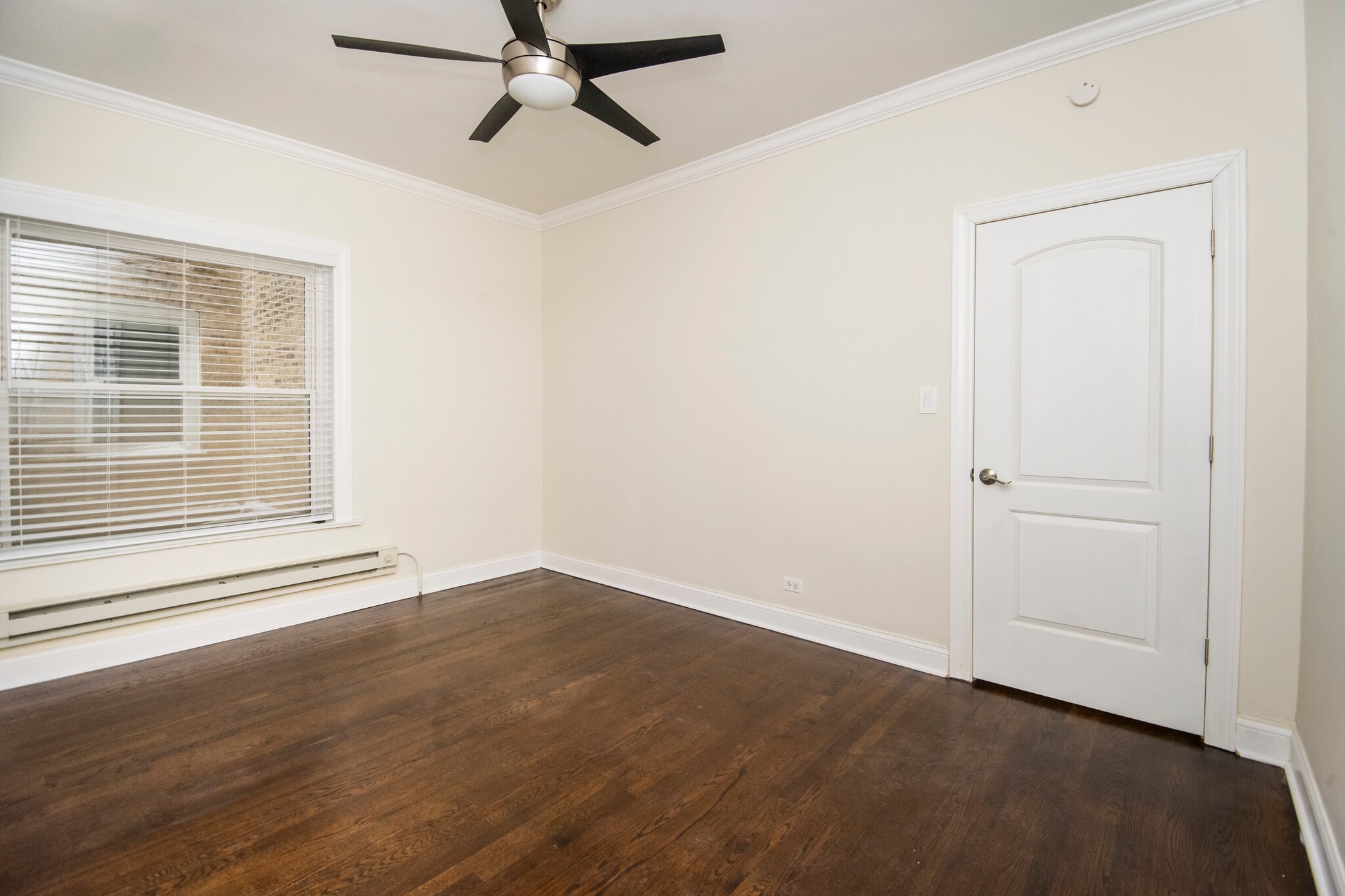 Building Photo - 817 Judson Ave