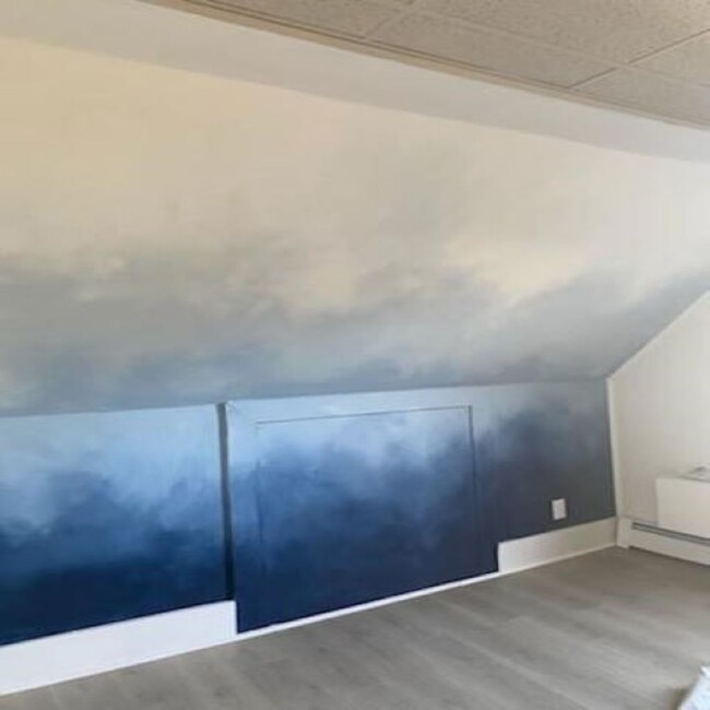 Main bedroom with ombre wall finish. - 16 Eames St