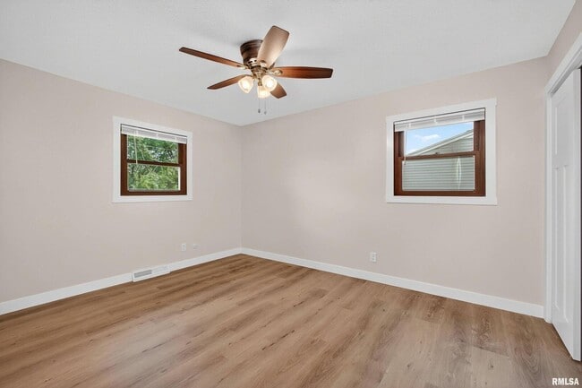 Building Photo - 3106 Maplecrest Rd