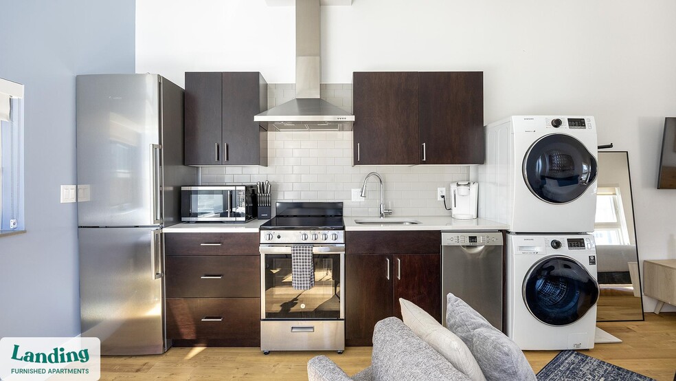 Building Photo - 135 Adams St