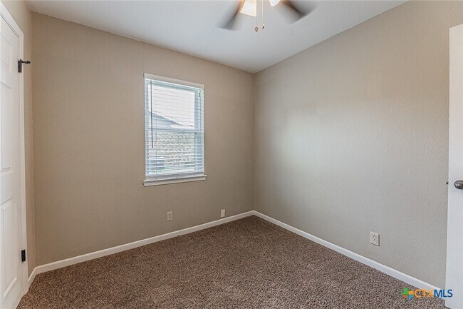 Building Photo - 3006 Belmont Dr