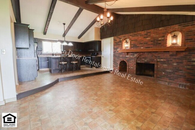 Building Photo - 11630 SR 101